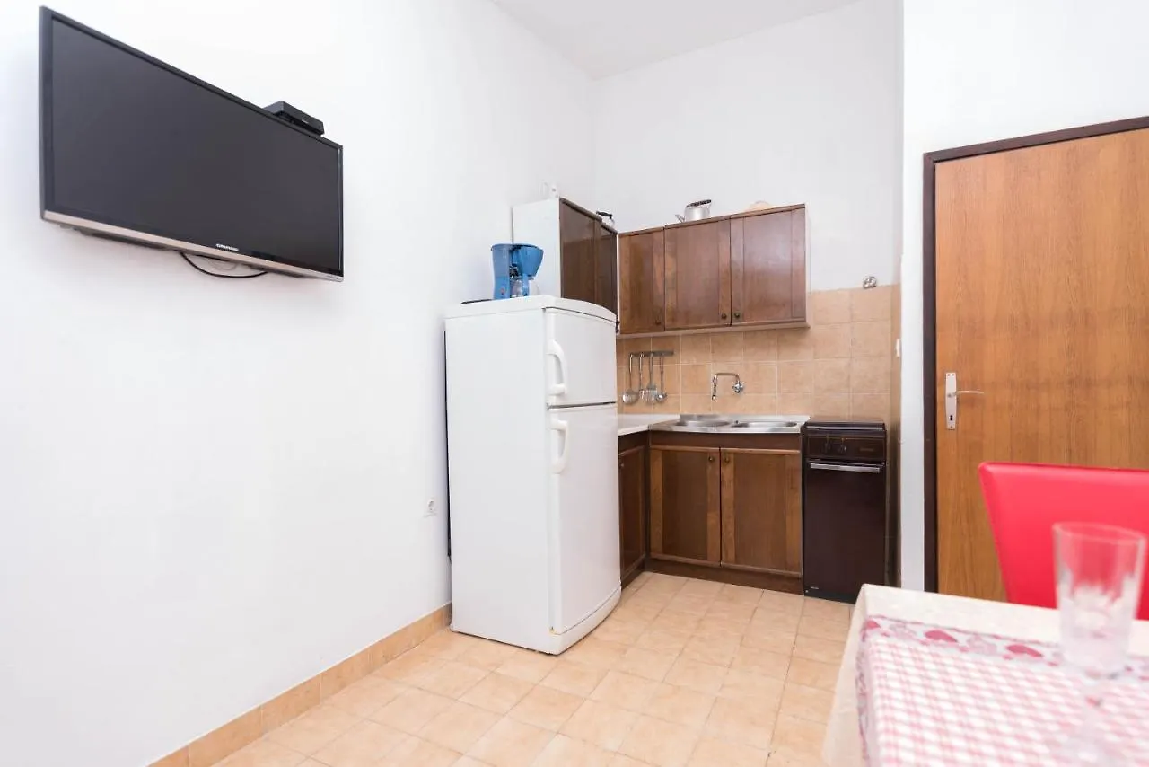 Apartments Salis Pag Town