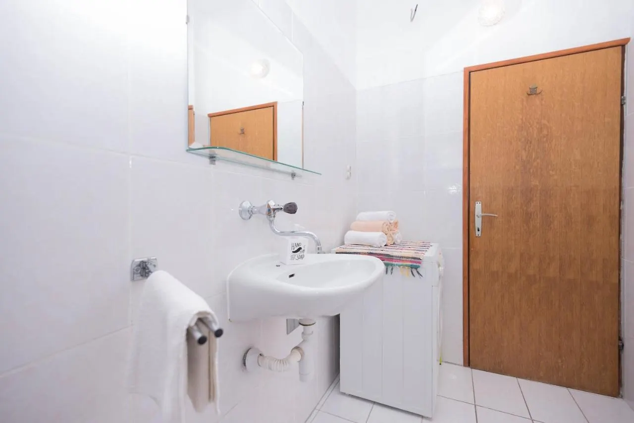 Apartments Salis Pag Town