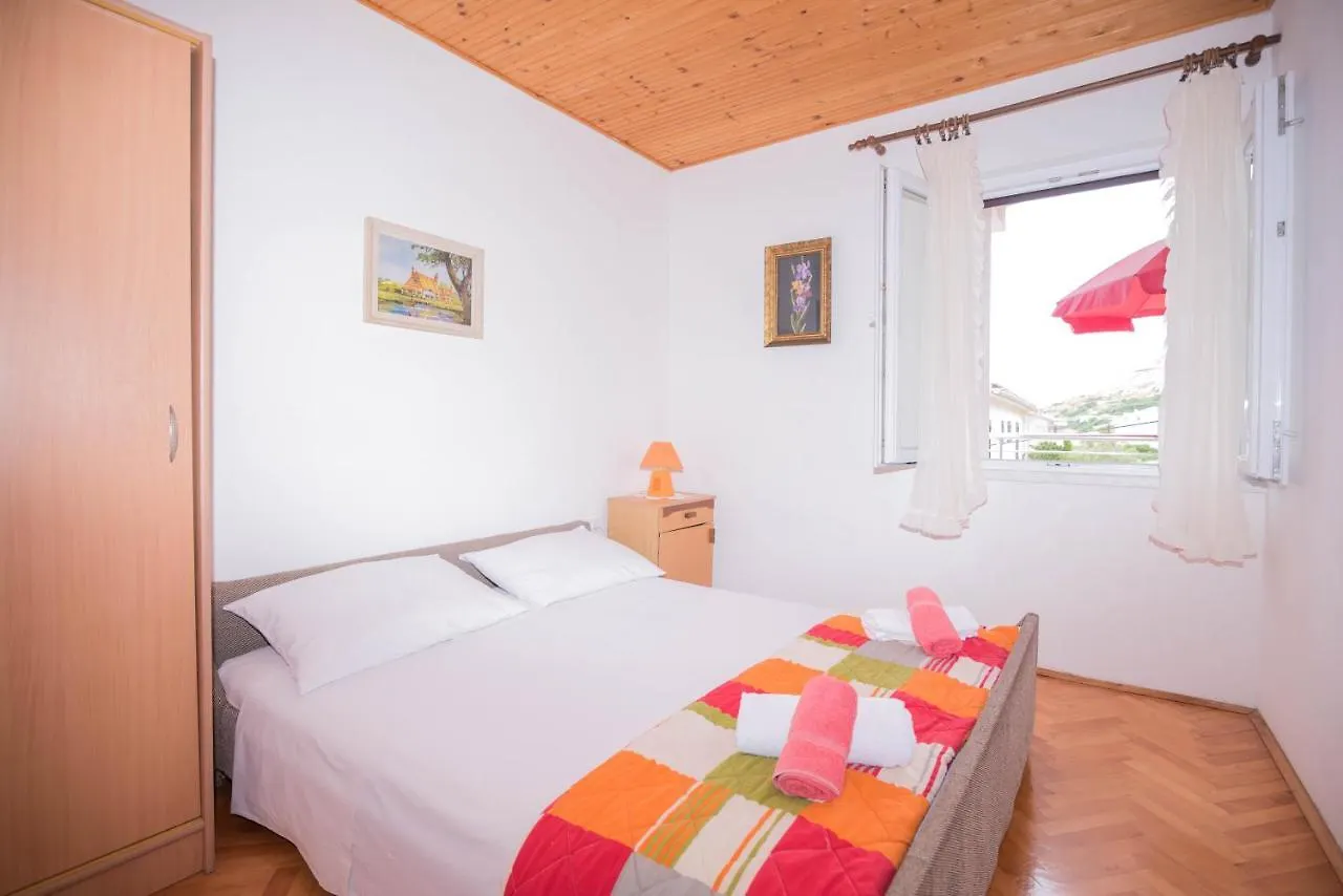 Apartments Salis Pag Town 0*,