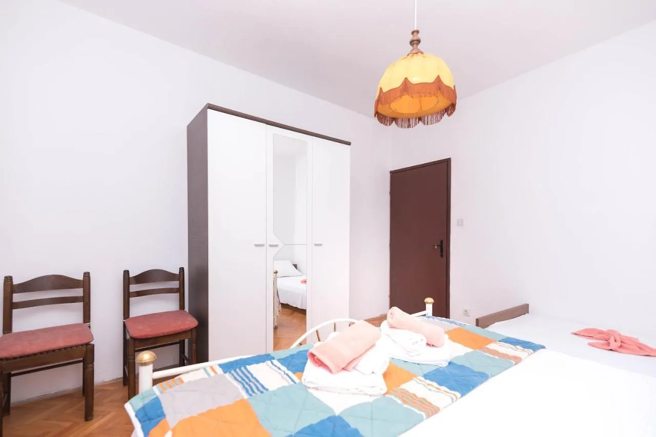 Apartments Salis Pag Town