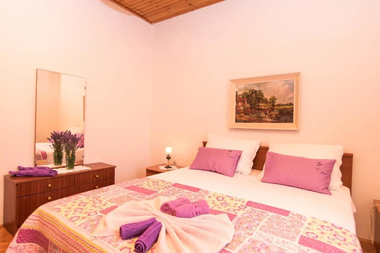 Apartments Salis Pag Town