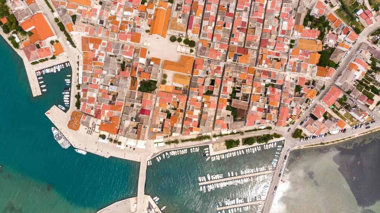 Apartments Salis Pag Town 0*,