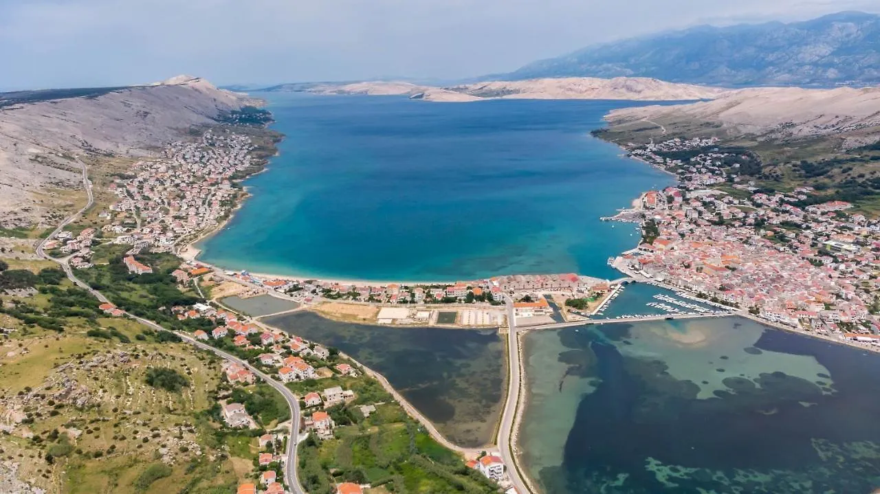 Apartments Salis Pag Town