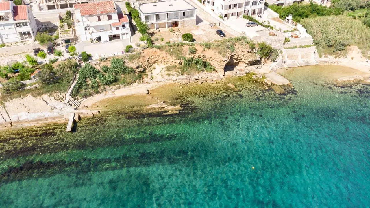 Apartments Salis Pag Town