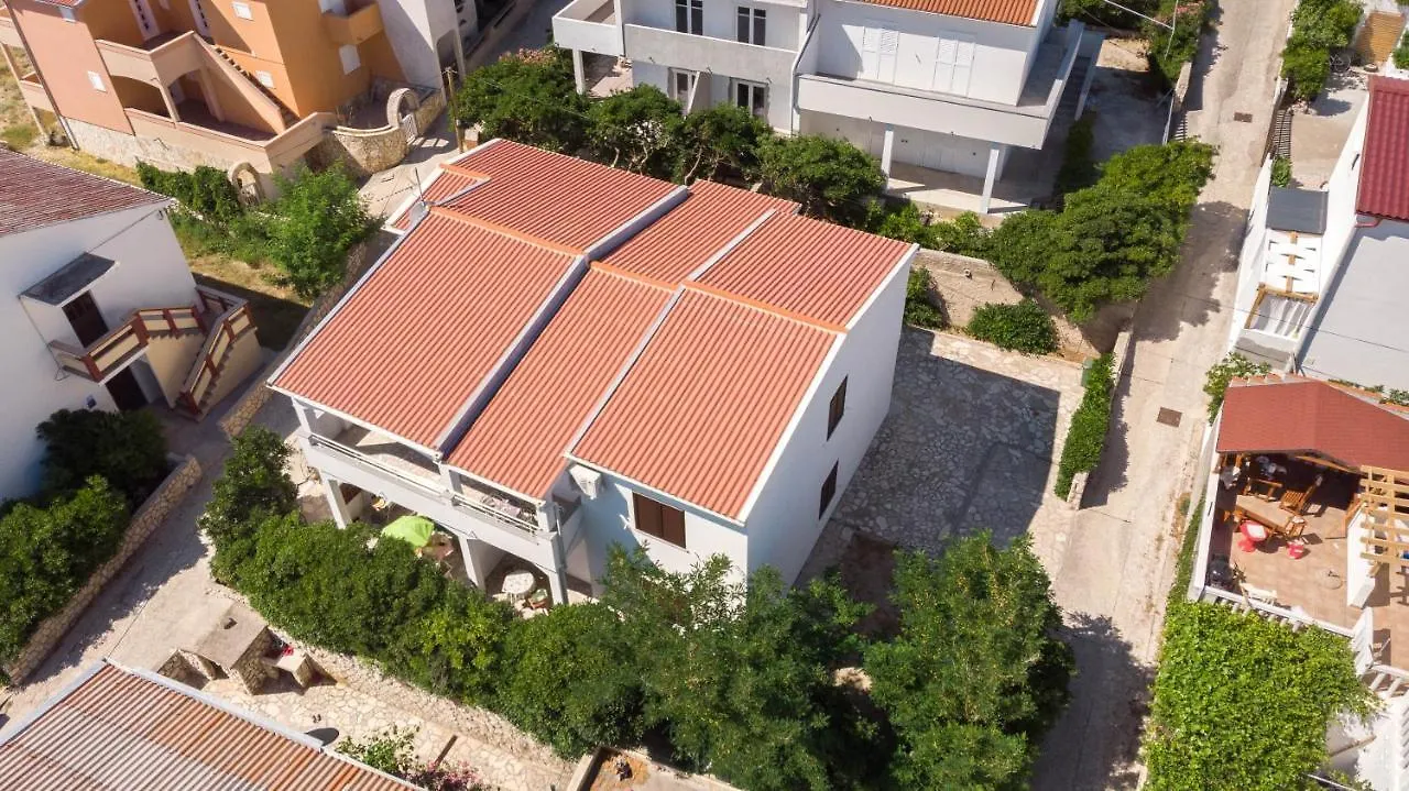Apartments Salis Pag Town